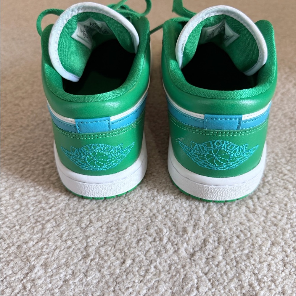 Air Jordan 1 Low - Green and White - Picture 4 of 5